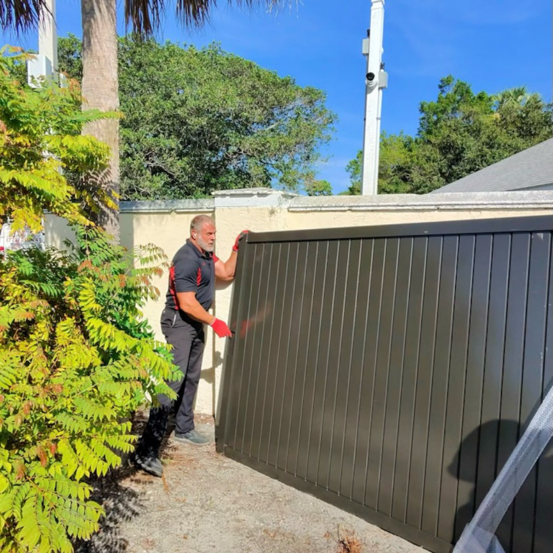 Custom Gates - Image 2